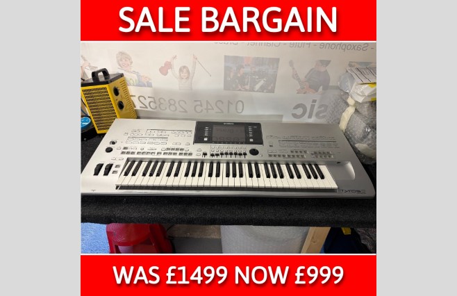 Yamaha Tyros 3 Keyboard With MS03 Speakers, Used (SN:BAON01037) - Image 1